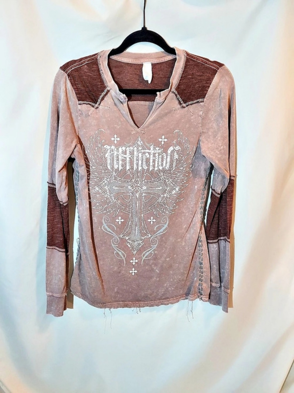 Vintage Affliction Y2K Grunge Distressed Long Sleeve Graphic Top L